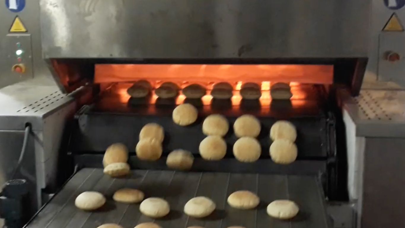 uniform-pita-bread-puffing_Beroven